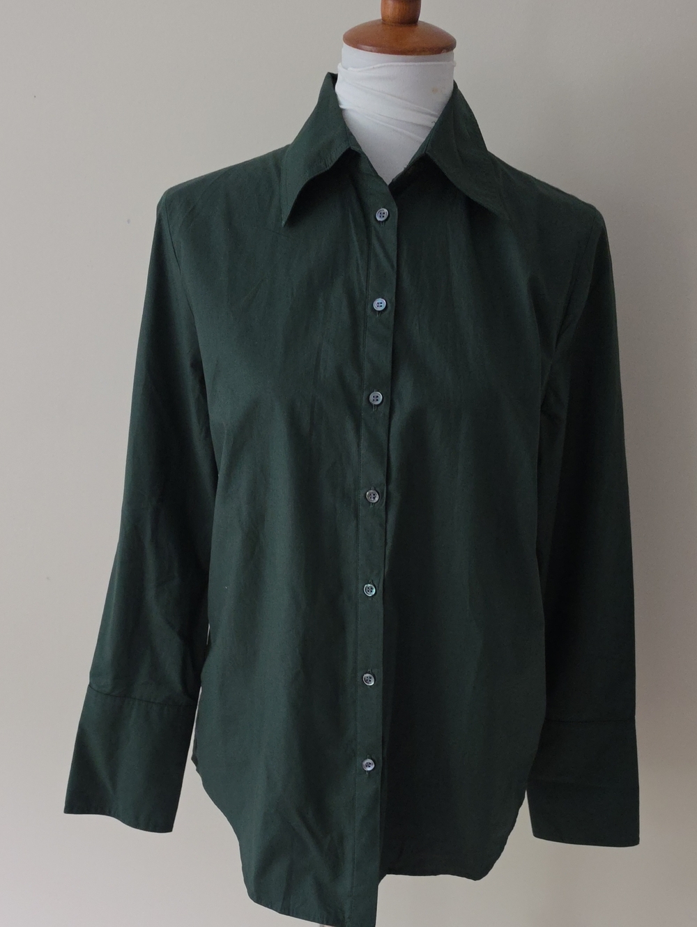 Banana Republic BR Classic Dark Green Button-Up Shirt Brand New